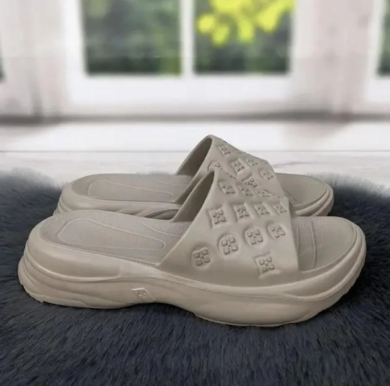 Шлепанцы-сланцы