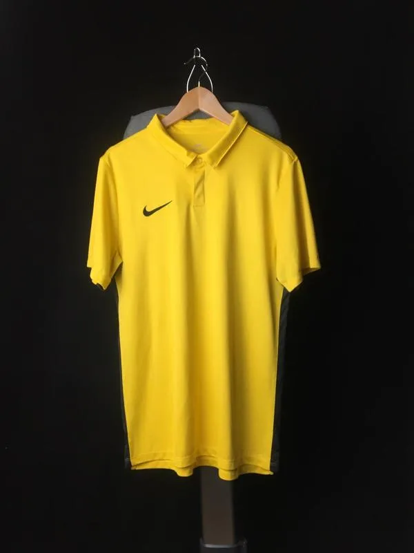 Футболка-поло nike dri-fit желтая