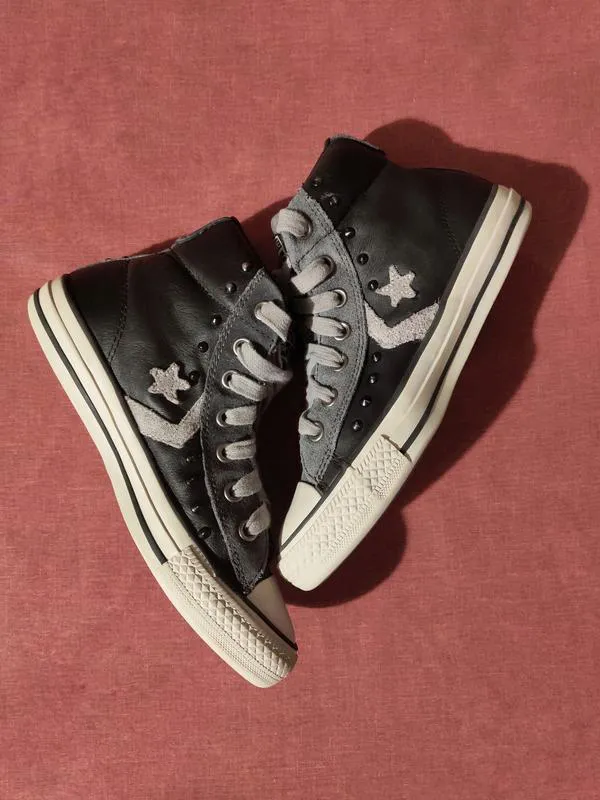 Converse star player leather on sale mid