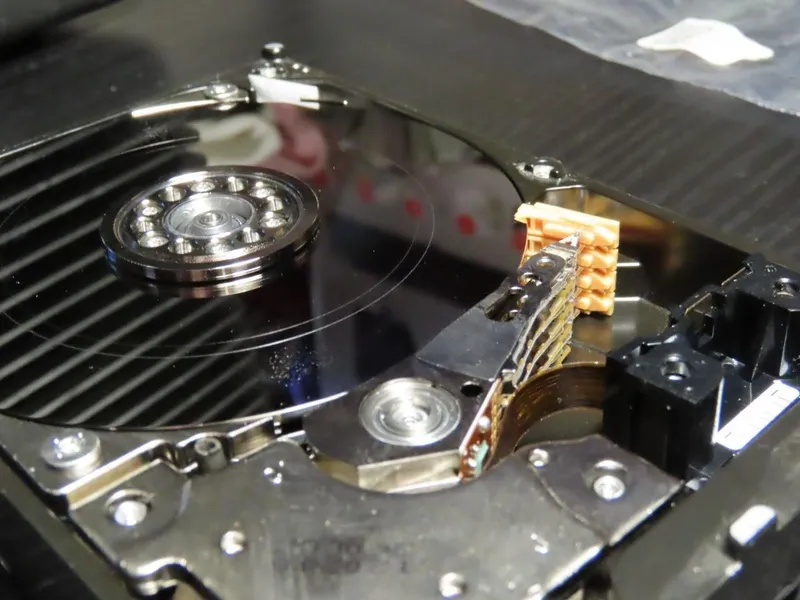 Восстановление информации с HDD, ремонт жёстких дисков.