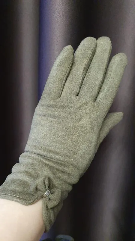Стильные женские перчатки
