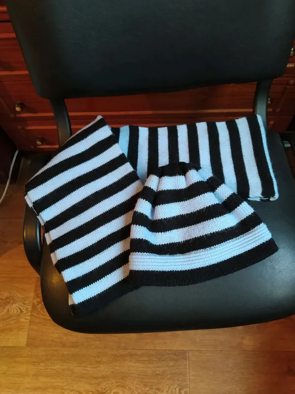 Шапка і шарф