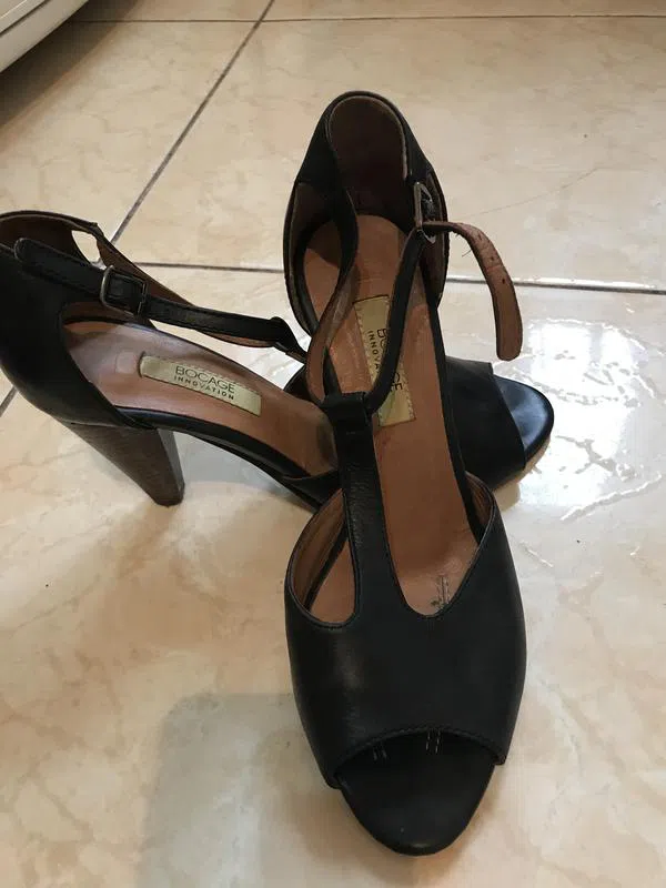 Босоніжки bocage